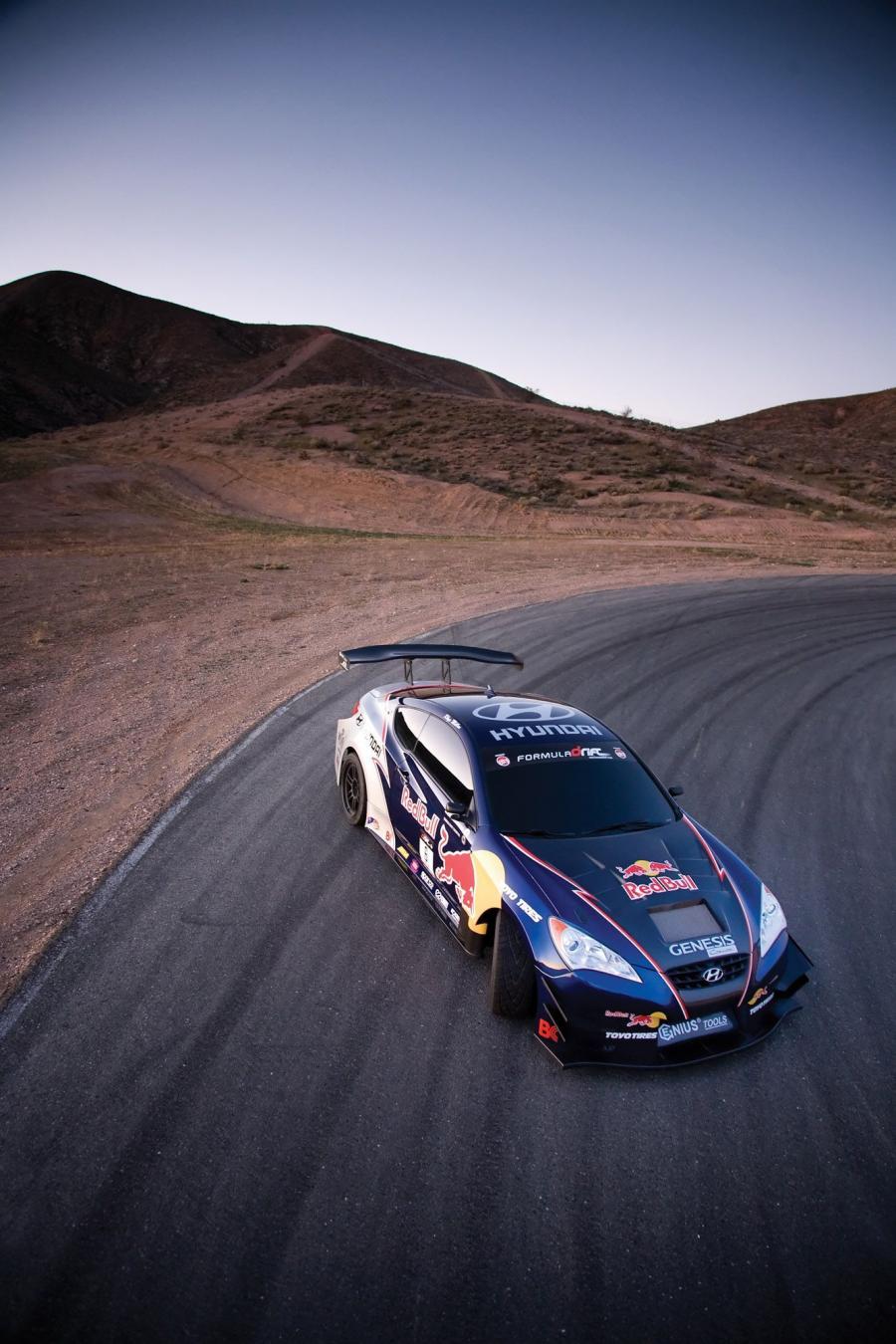  Hyundai Genesis Coupe Red Bull by RMR 2010 года  (фото 4 из 24)